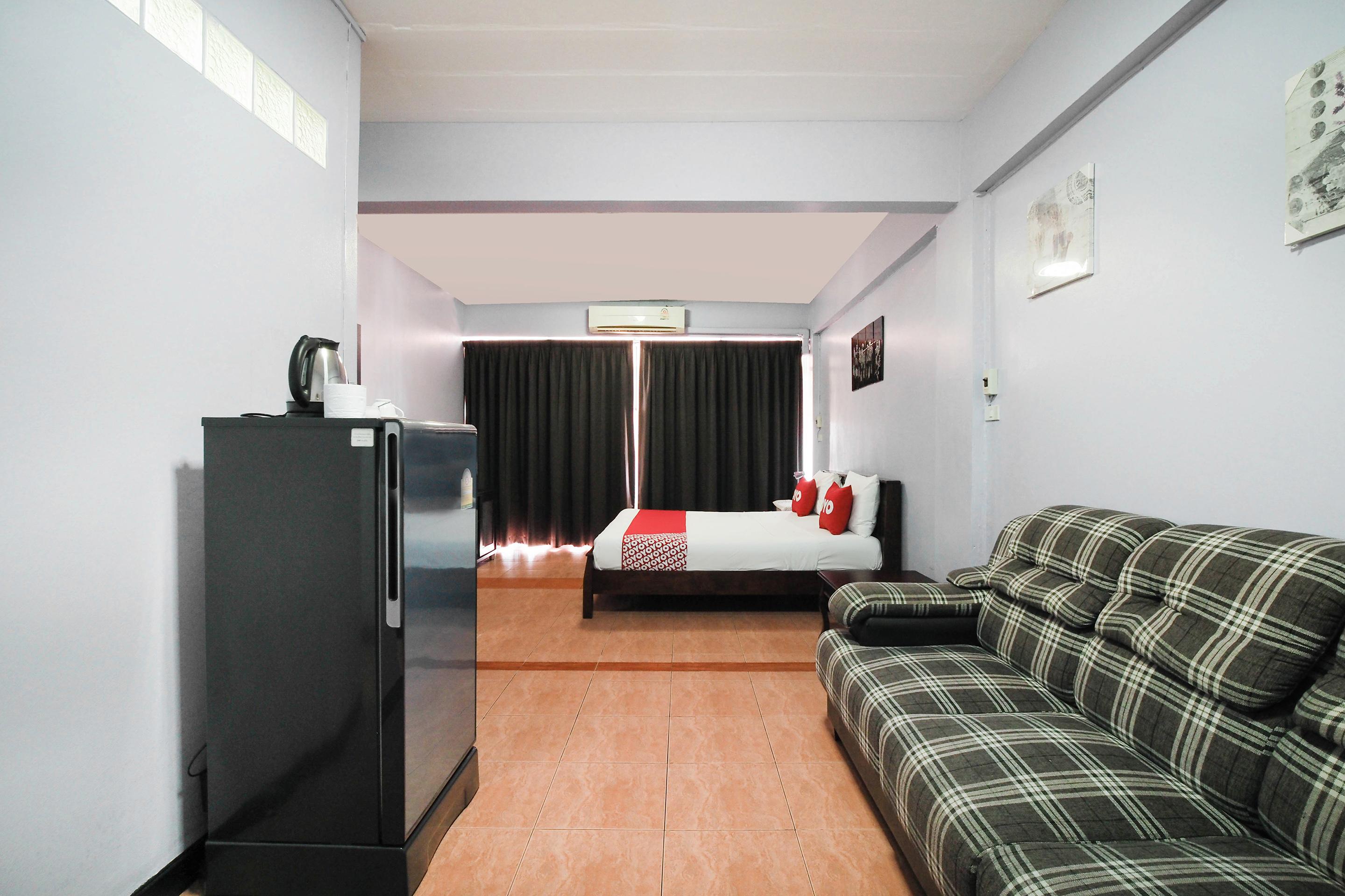 Oyo 963 Sunshine Guesthouse Pattaya Dış mekan fotoğraf
