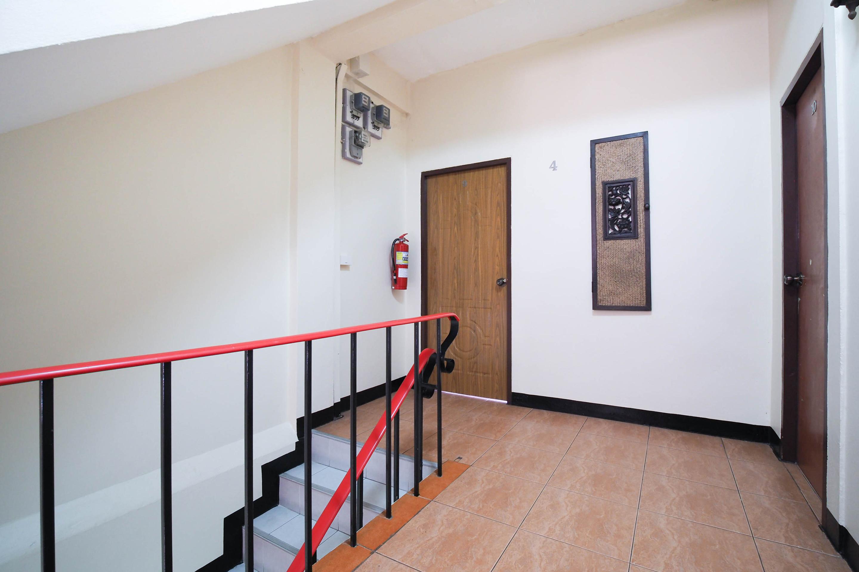 Oyo 963 Sunshine Guesthouse Pattaya Dış mekan fotoğraf