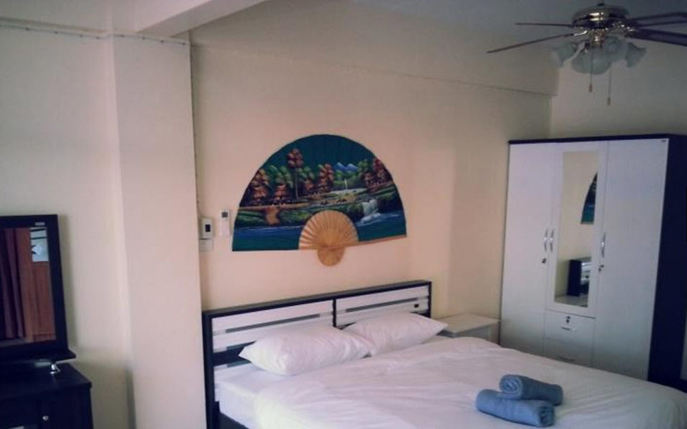 Oyo 963 Sunshine Guesthouse Pattaya Dış mekan fotoğraf